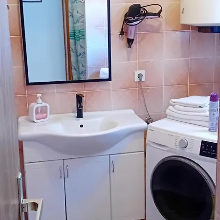 Alaga B Apartament *