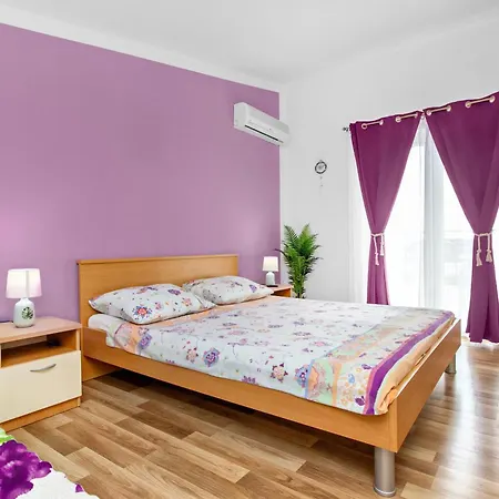 Apartament Alaga B Tribalj