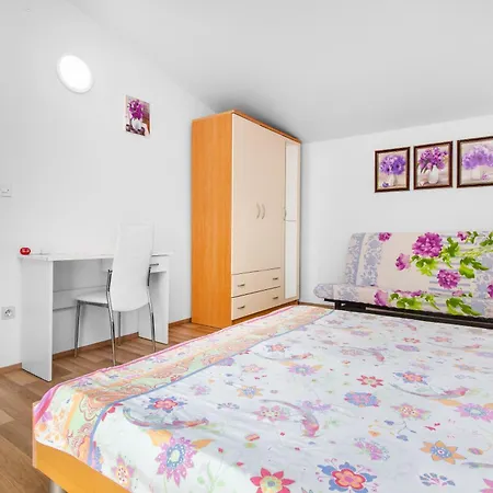 Alaga B 아파트 Tribalj