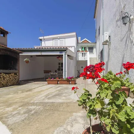Alaga B Apartment Tribalj